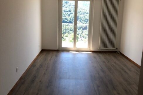 ampio-4-locali-con-vista-aperta-a-lopagno-val-cap-lopagno5
